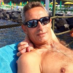 Meet your Posher, Thierry